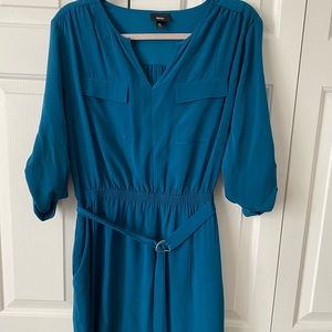3/4 utility sleeve vneck dress